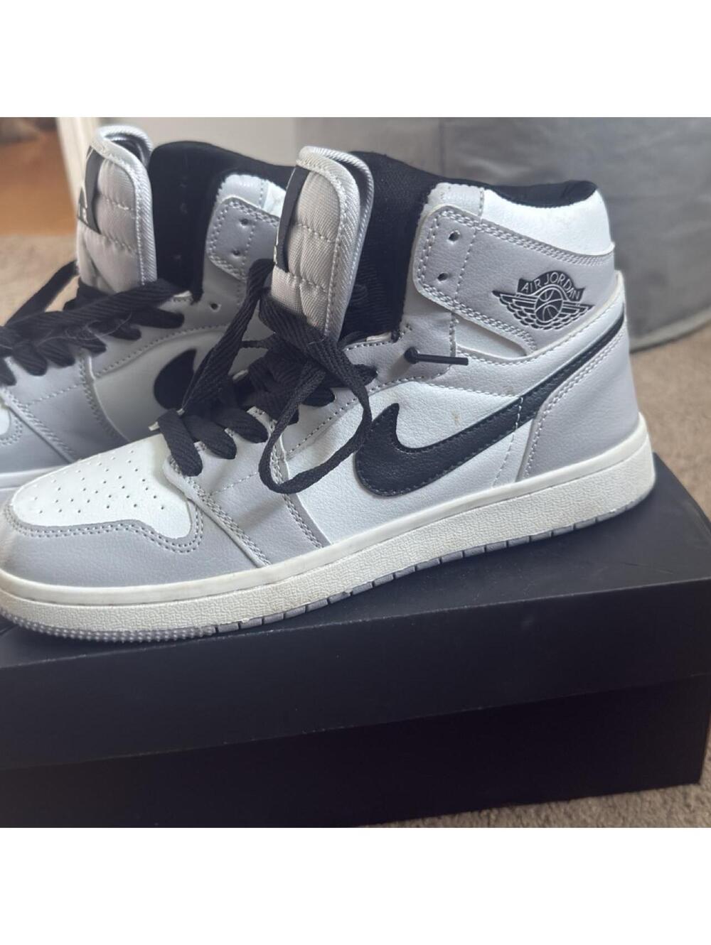 Nike Air Jordan 1 Retro High OG White Black Gray Sneakers Size 7.5